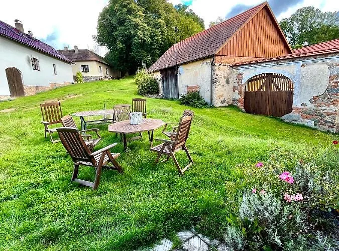 Apartahotel U Rybníčku 3*